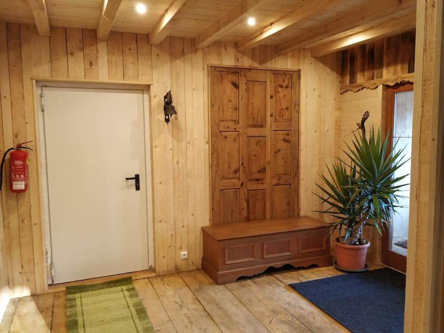 Upcycling Appartement Fischl - Nachhaltig Und Kreativ Wohnen Fuer Gross Und Klein Енбах Экстерьер фото