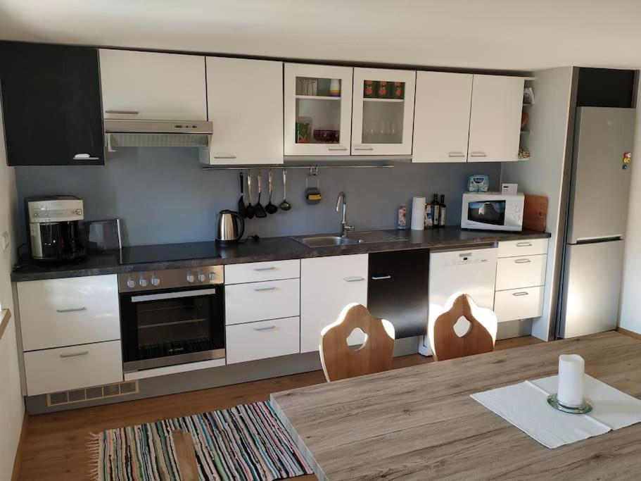 Upcycling Appartement Fischl - Nachhaltig Und Kreativ Wohnen Fuer Gross Und Klein Енбах Экстерьер фото
